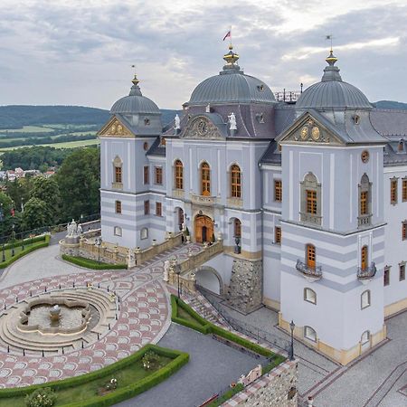 Galicia Nueva, Castle Hotel Lučenec Eksteriør billede
