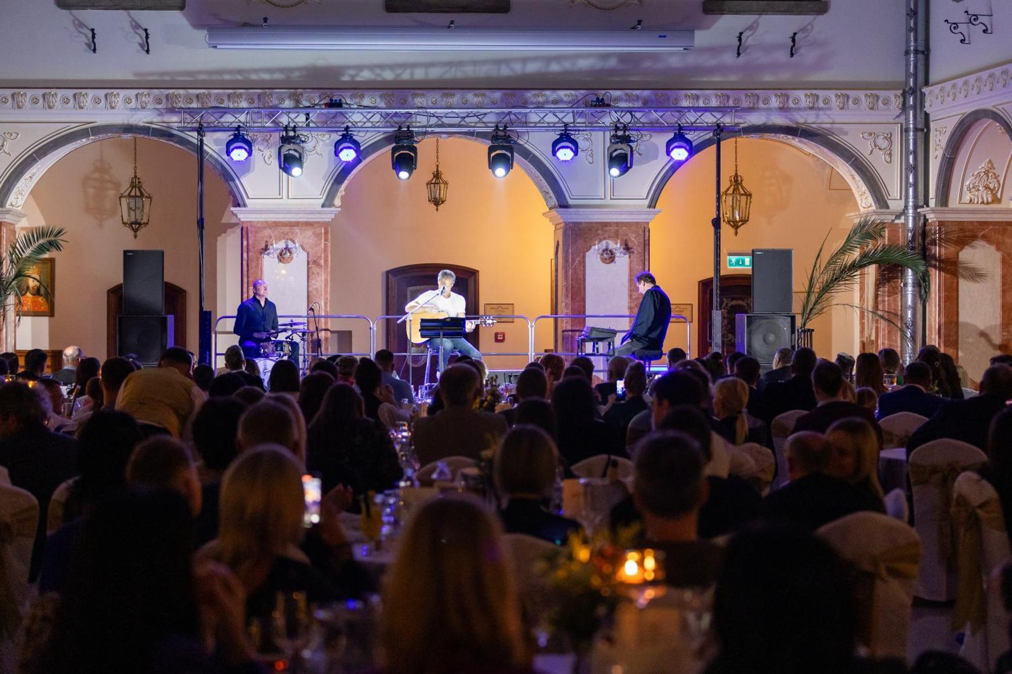 Galicia Nueva, Castle Hotel Lučenec Eksteriør billede